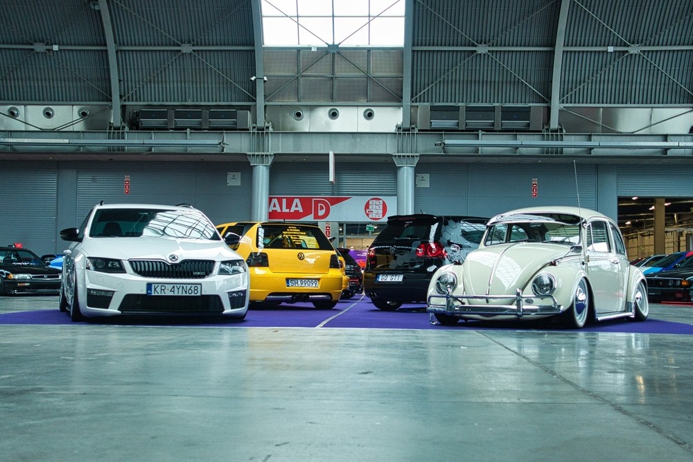 Why Vintage and Classic Cars Need Regular Engine Tune-Up Services