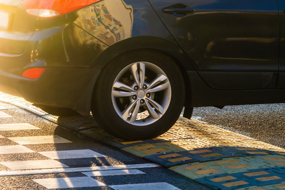 Bay Park Drivers Can Benefit From Professional Shocks and Struts Service