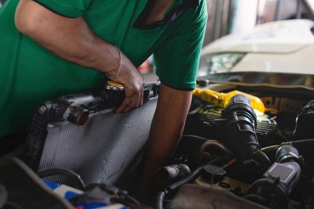 Signs Your Vehicle Needs Radiator Repair Before Driving Around La Jolla