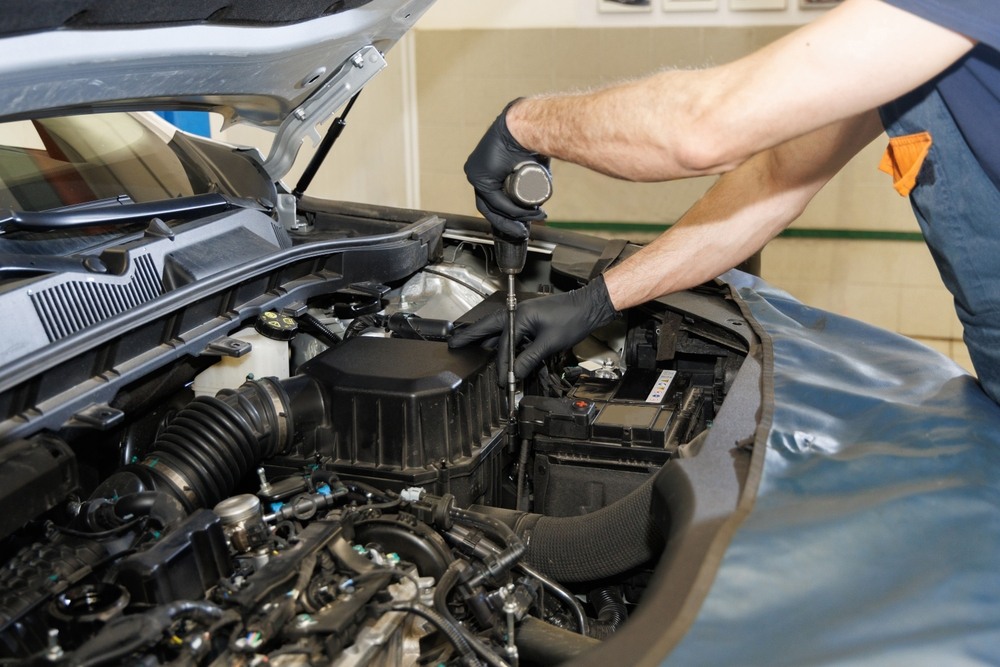 When Bay Park Drivers Should Schedule General Auto Repair Service