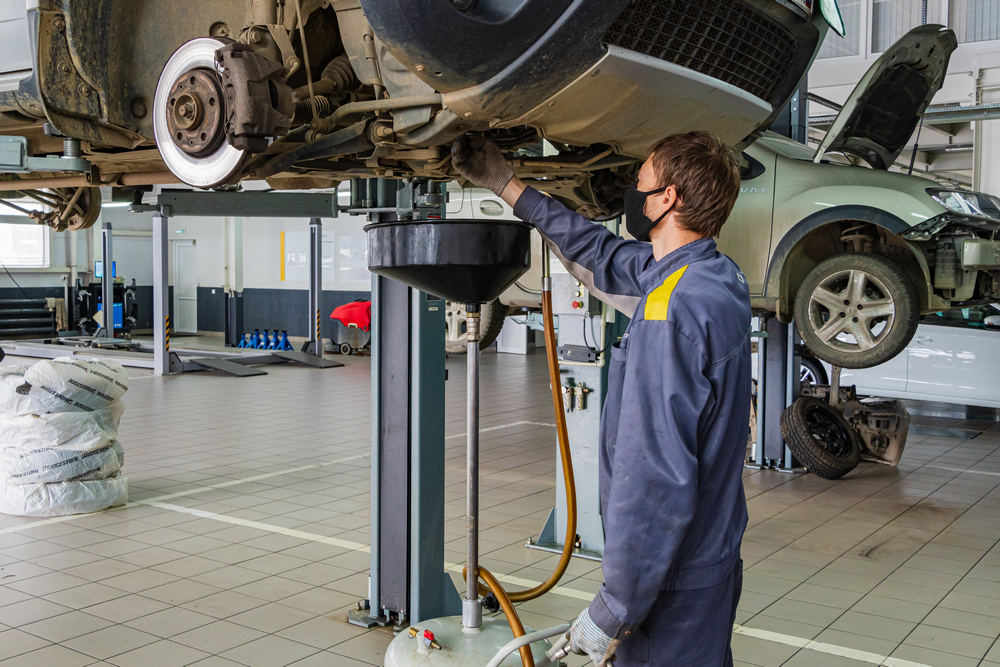When Bay Park Drivers Should Schedule General Auto Repair Service