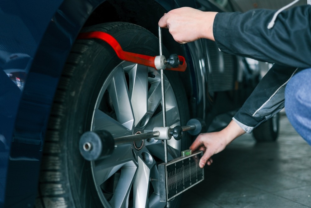 When La Jolla Drivers Should Schedule a Wheel Alignment