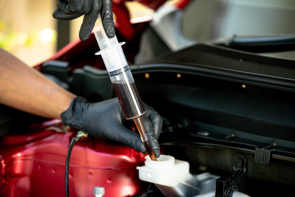 When Bay Park Drivers Should Schedule a Brake Fluid Flush