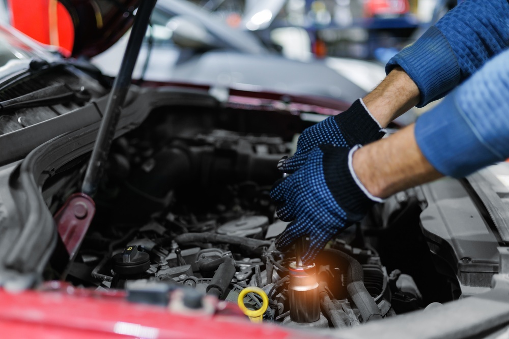 When Bay Park Drivers Should Schedule Professional Engine Repair