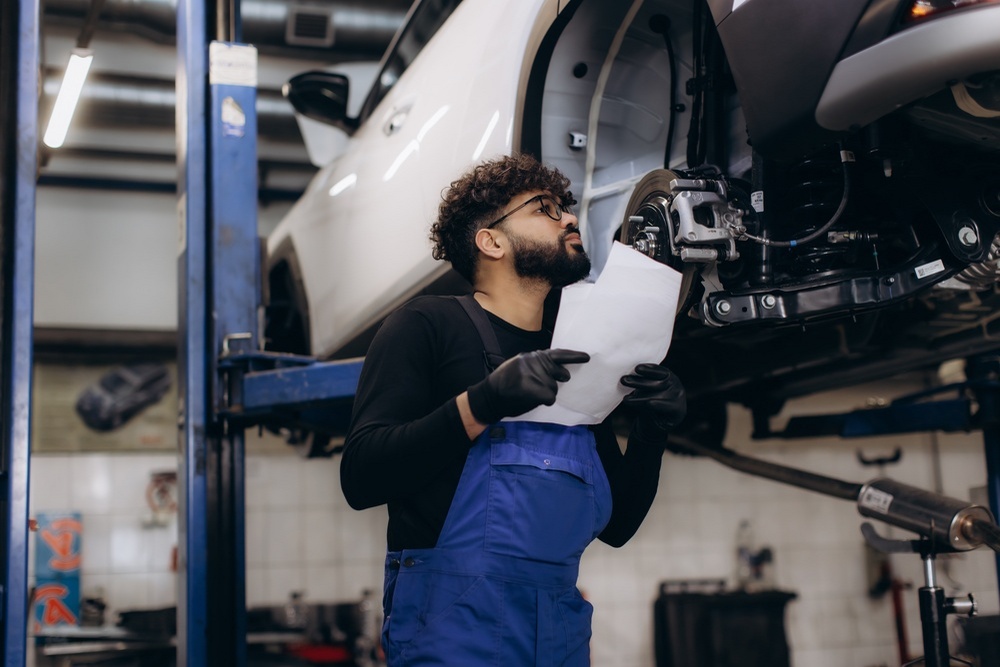 When Bay Park Drivers Should Schedule a Professional Vehicle Inspection